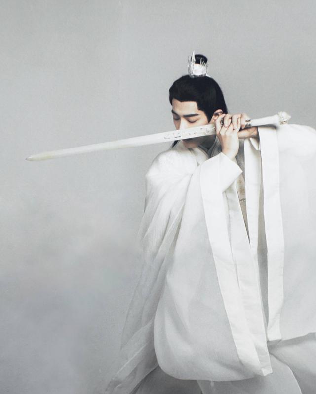 徐开骋|肖战《玉骨遥》备受众望！鹅厂细节之举太难忘，个人事业登新台阶