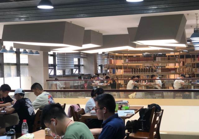 大学|资深老教师直言：学生若想考上重点大学，高三一模至少达到这个分