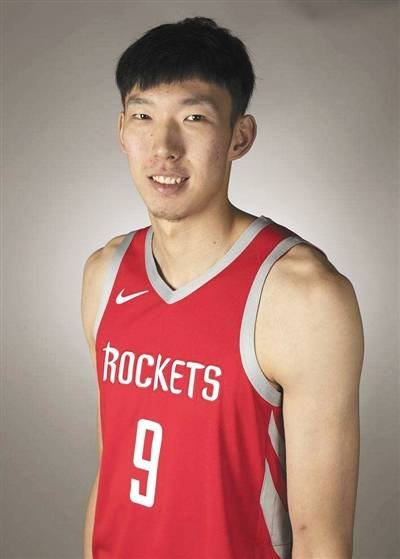 馬德里競技|耐克阿迪股價跌730億，周琦做法大贊，姚明易建聯做法耐人尋味。