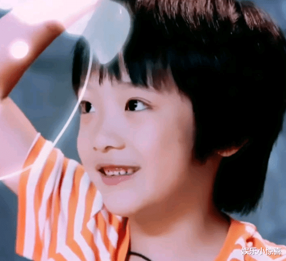 费曼|录制《爸爸》留下了永久性伤疤的费曼，已走出阴影，撩刘海露正脸