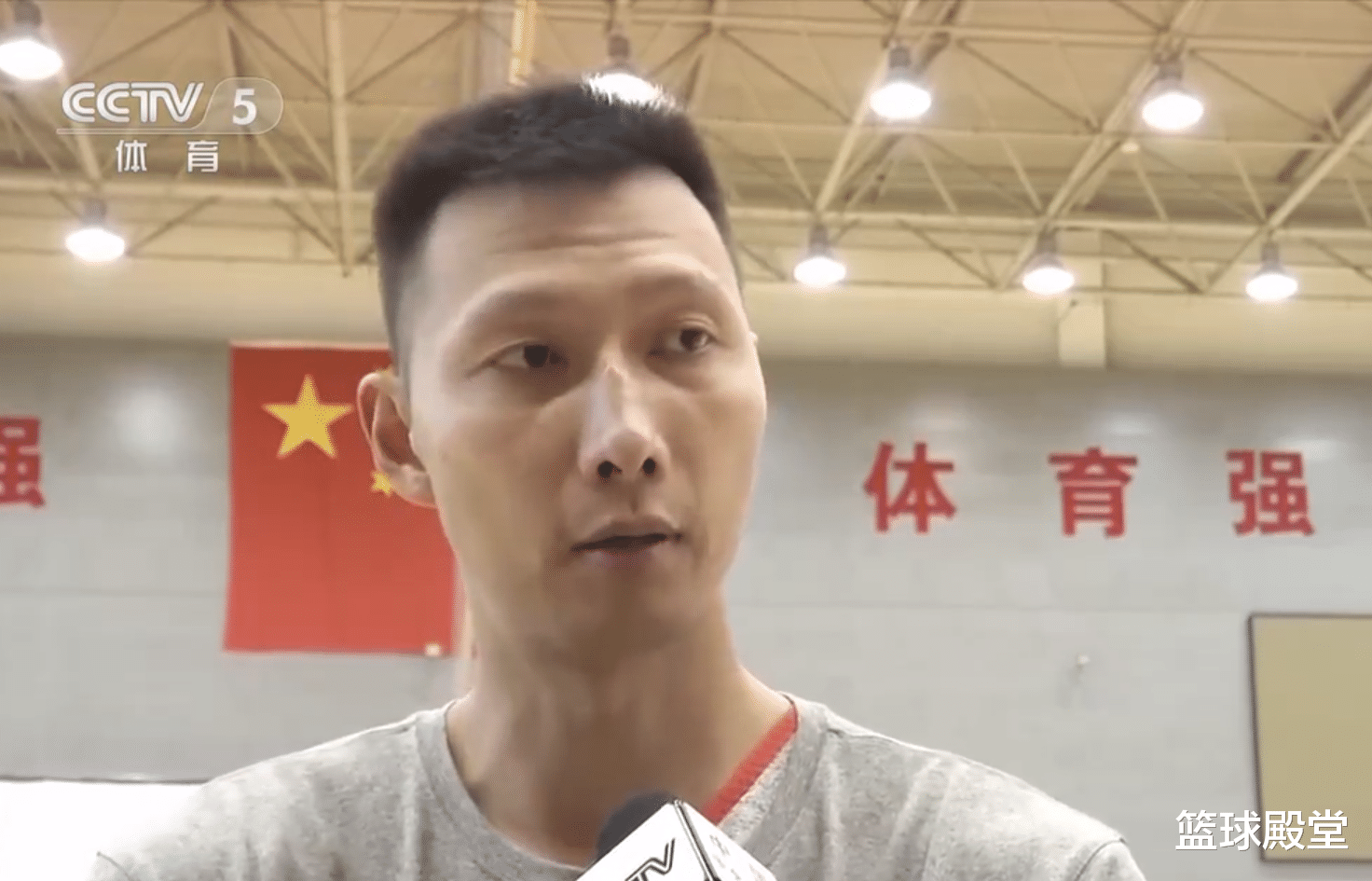 易建联|揭露阿联三细节！除再战国家队之外，左右腿粗细不同，或改变打法