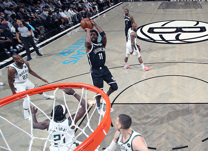 篮网队|过分了？对方主动认输，篮网仍然全主力，事实证明，纳什是明智的