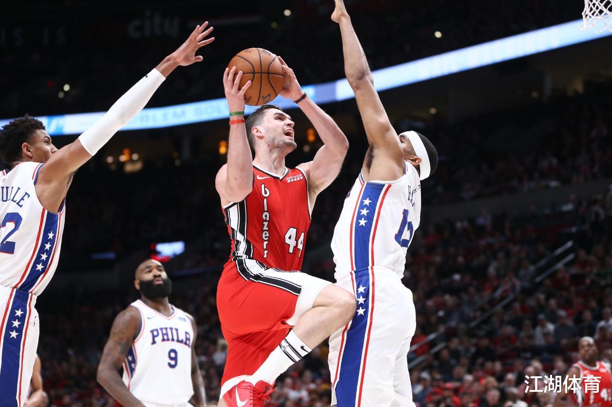 MVP|冒牌天才！6年了，他从场均4+2升级成4+3，才25岁就被NBA淘汰