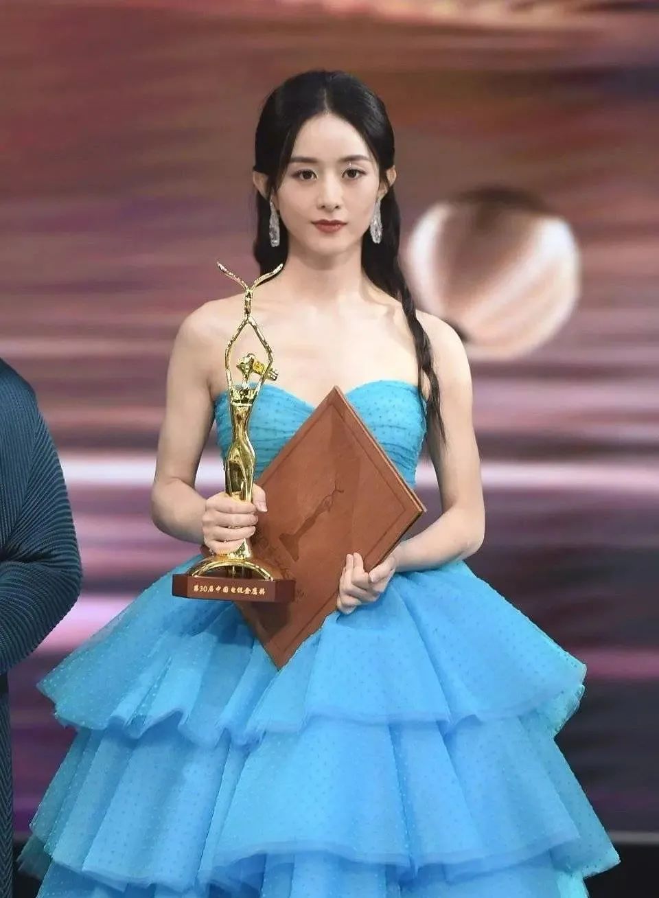 赵丽颖|赵丽颖官宣离婚：冯绍峰欠我的婚礼，我不要了