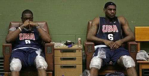 运动|NBA球员被换下场后会马上披上外套,是他们怕冷,还是怕感冒?