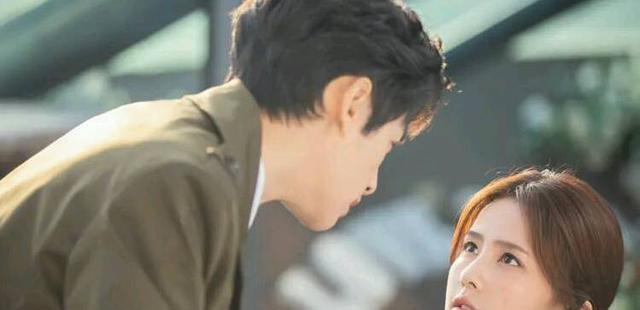 半是蜜糖半是伤|《半是蜜糖半是伤》：作为配角的她，真的不简单