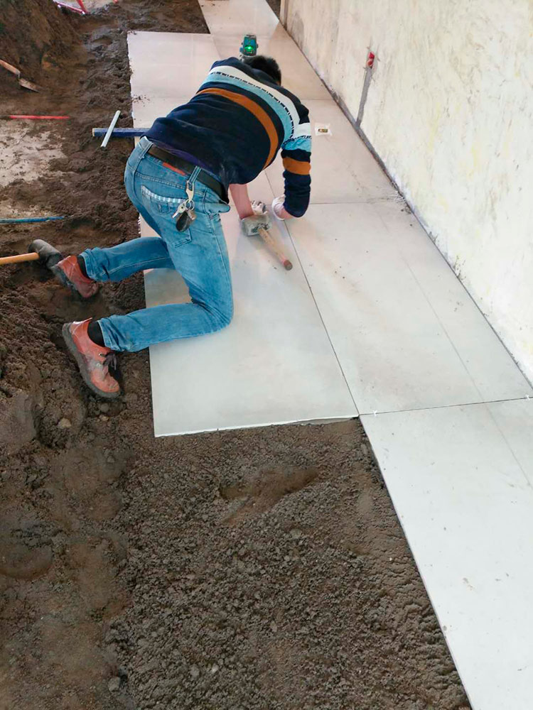 畅谈装修|泥工师傅告诉你，800×800地砖和600×1200网红砖，选哪种才好看