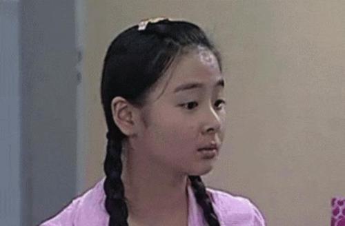 关晓彤|她是跟关晓彤同期的“国民闺女”，但如今资源跟不上的她已陷入无戏可拍的境地