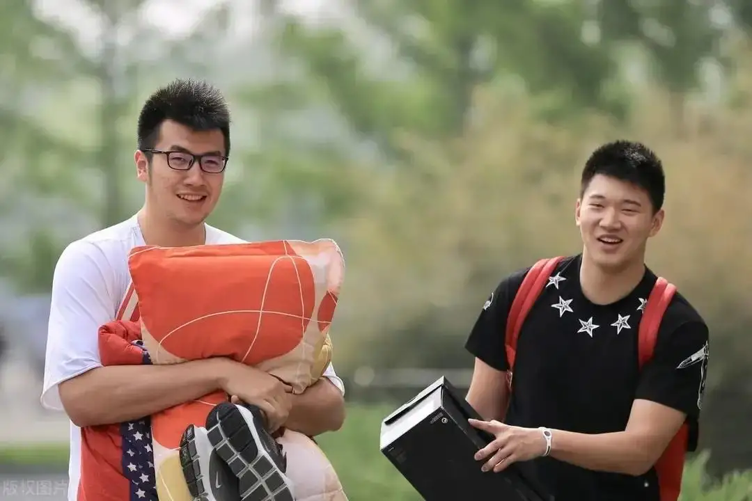 广东男篮|杜锋将领跑邹雨宸争夺战，广东队三大优势令其他球队望其项背！