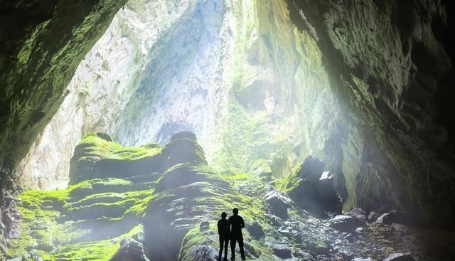 神秘洞穴 地球“空心论”是真的?越南发现了一个神秘洞穴,能容纳72亿人