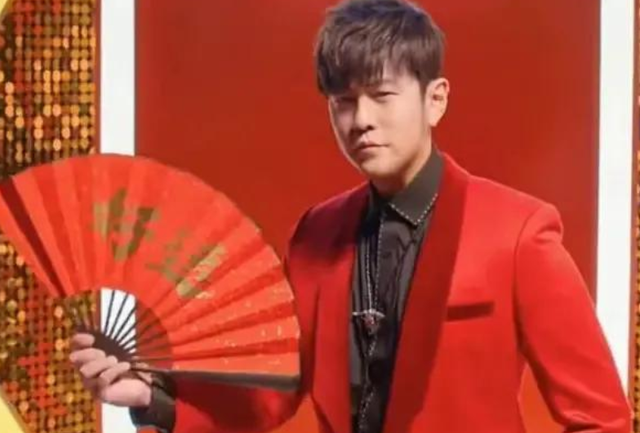 发型|42岁的周杰伦减肥成功，颜值回归，网友：明星果真是胖着玩玩