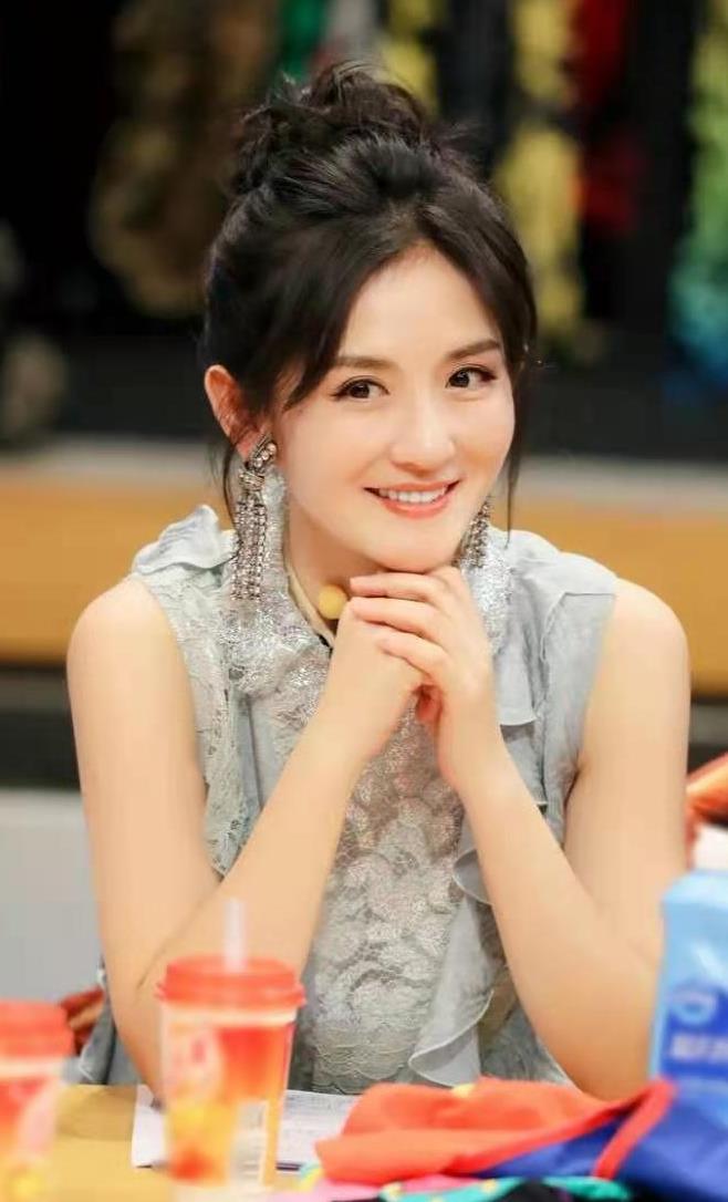 位微博粉丝过亿的明星,你一定都认识!&quot