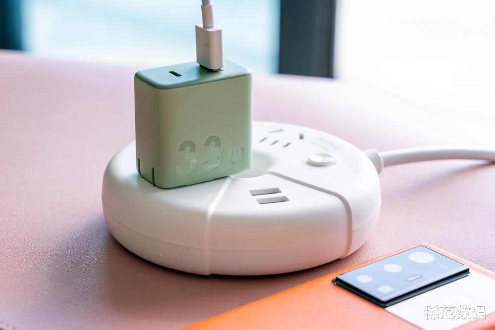 宏碁|ZMI紫米33W双口充电器评测：智能多平台快充居家旅游必备充电器