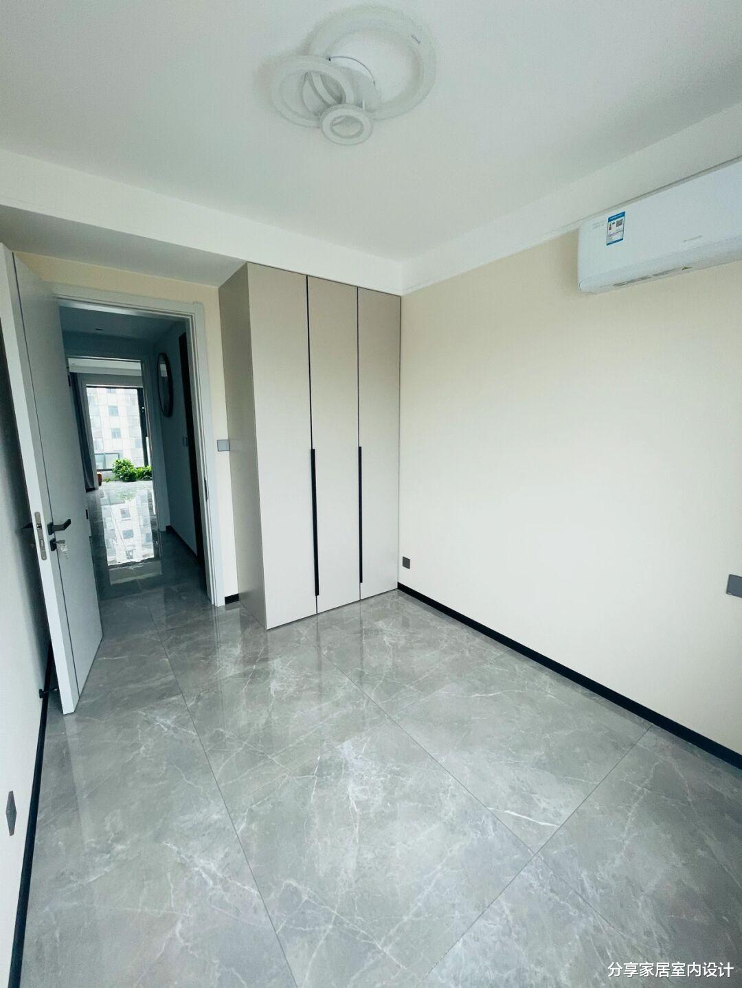 新房装修目前花了22W，保洁做完真心漂亮，看过的人都说一点不亏