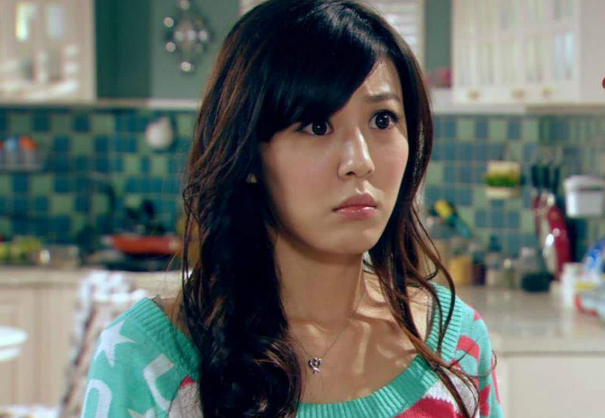 爱情公寓|《爱情公寓》人物都是什么工作？每天逛酒吧、玩派对，不愁生活