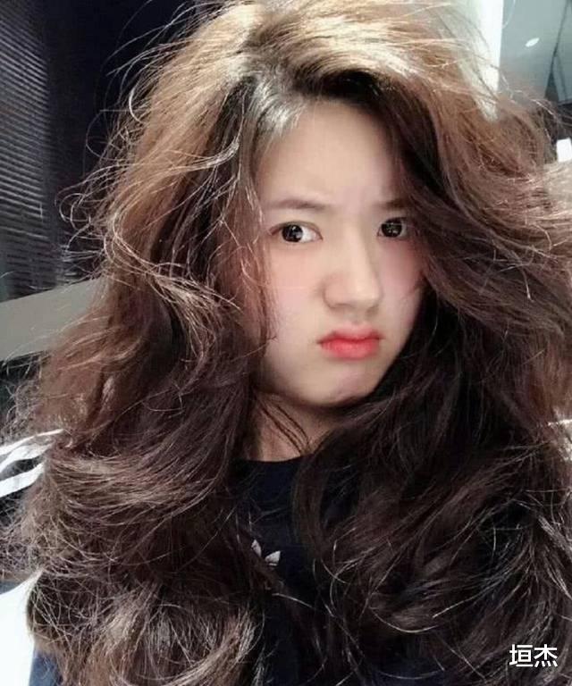 赵露思|赵露思才是真正的发量王者，豪华程度让人羡慕