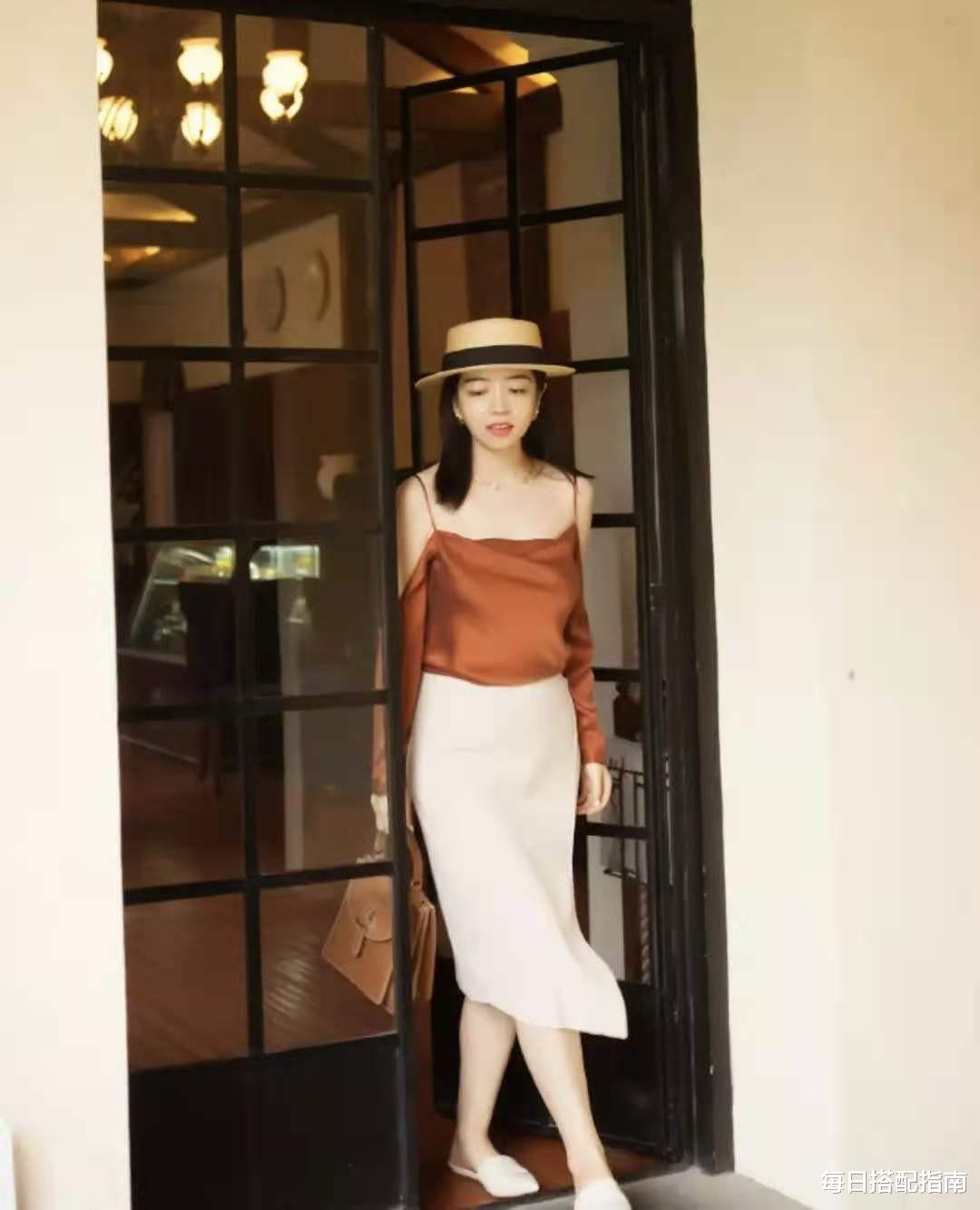 每日搭配指南|真正有品味的女人，穿“半身裙”都这样搭上衣，优雅更显品味