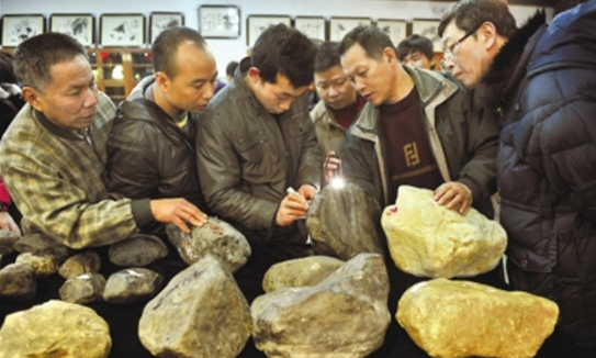 翡翠|翡翠的天敌——凉水石，不小心就上当了