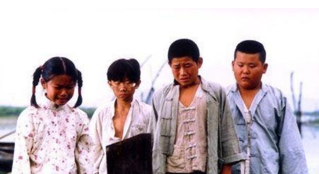 臧天朔|嘎子英子重聚尽显心酸，胖墩查无此人，佟乐一骑绝尘退出童星圈