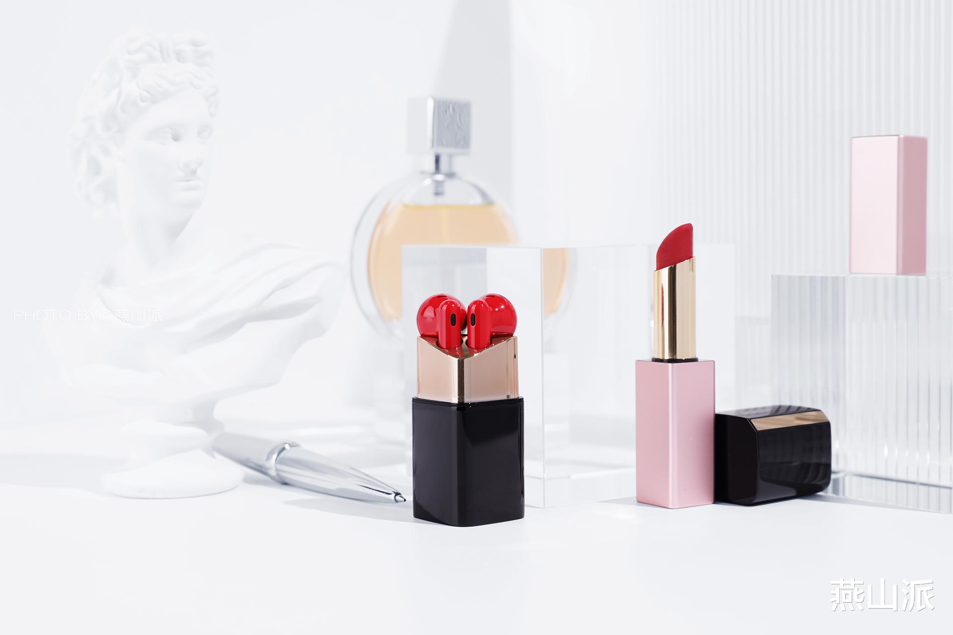 华为|每个女孩包里都需要这支时尚科技单品 华为FreeBuds Lipstick图赏