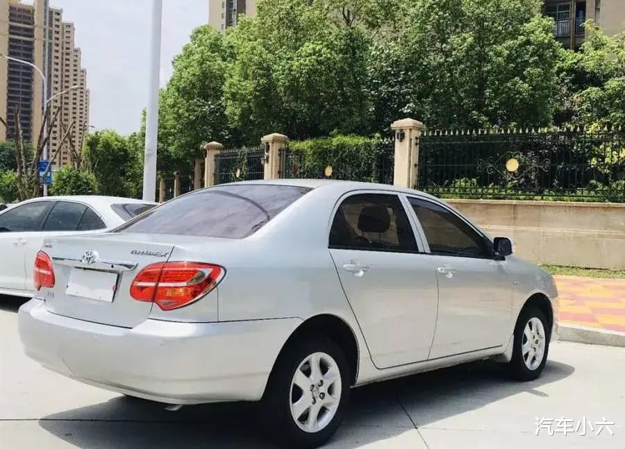 快递员 ?丰田花冠车主：满世界都在夸这台车！自从出一起事故后，在也不碰这台车