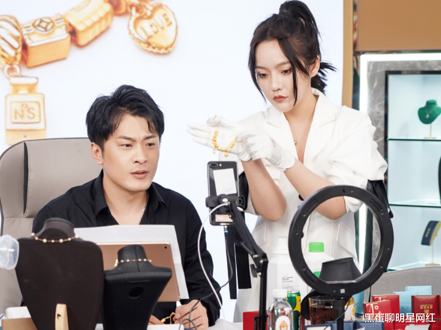 金秀贤|女徒弟公开择偶标准，师傅辛巴现场做媒，欲将其介绍给品牌商代表