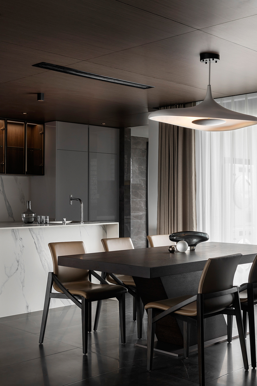 208㎡现代台式，花百万打造的简约四居，晒晒现场照