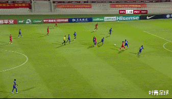 武磊|25分钟2球,国足虐菜!武磊神跑位+过门将,对方3人都愣了