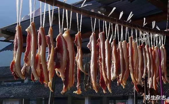 羊肉|肝不好的人不能吃羊肉？医生：不止羊肉，3种食物也伤肝不浅，尽量少食