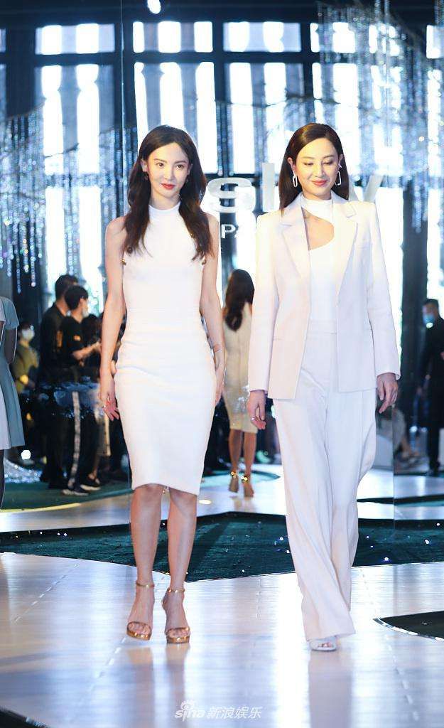 张梓琳|有一种伤害叫“和张梓琳同框”！娱乐圈合影杀手大盘点!