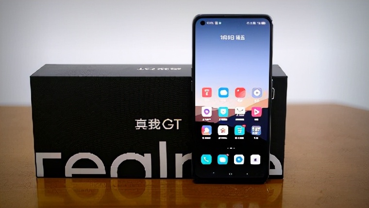 realme|realme GT测评：跑分77万性能彪悍