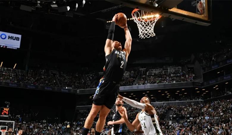 篮网队|狂轰25分22篮板！暴扣字母哥，活塞报警吧，格里芬骗了你们