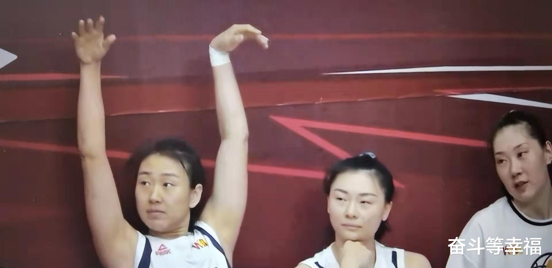 四川男篮|WCBA常规赛，四川女篮大胜辽宁女篮，高颂和韩旭手感热爆了