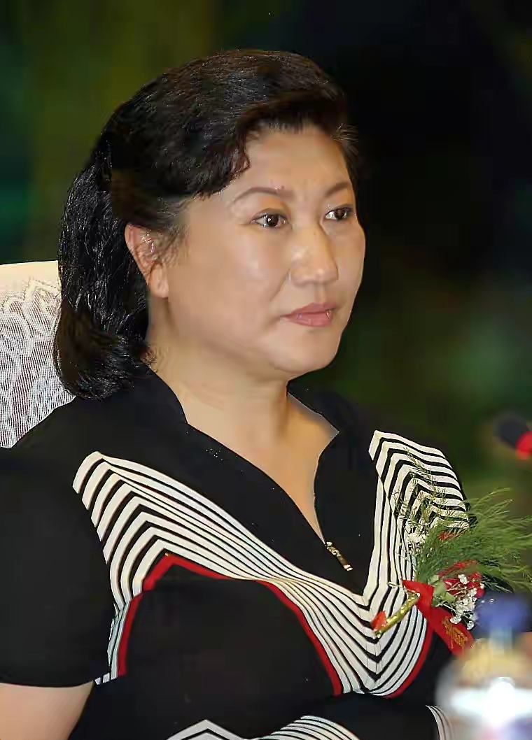 何庆魁|高秀敏去世16年，赵本山承诺养何庆魁，如今他做到了吗？