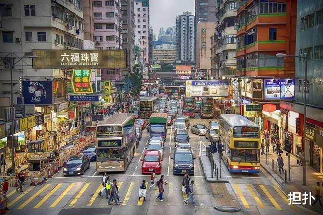 李嘉诚|弟弟是百亿富豪，大儿子更是千亿富豪，小儿子却是一个普通人而已