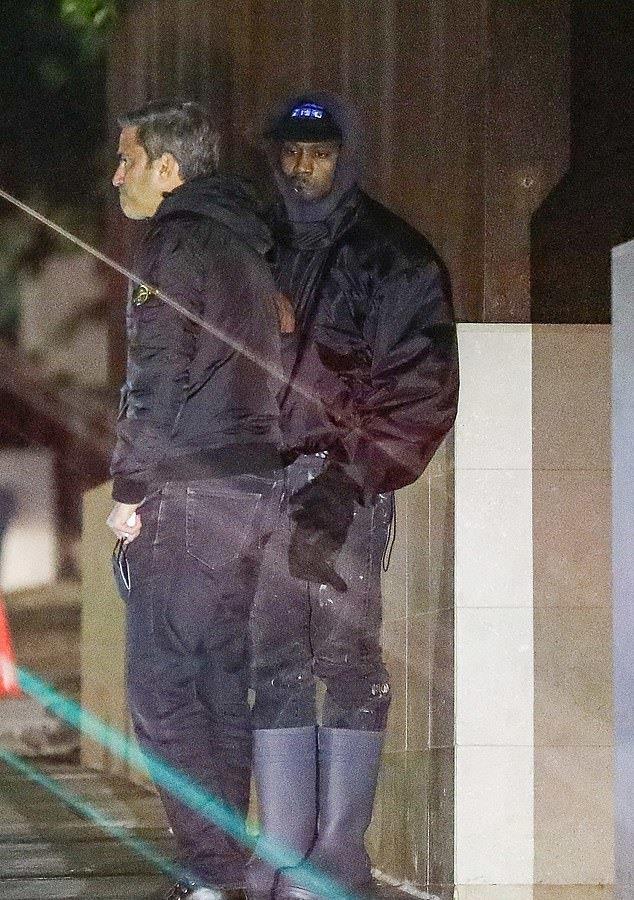 金·卡戴珊|为追回金·卡戴珊，侃爷分手22岁女模，“一场空”后现身，很阴郁