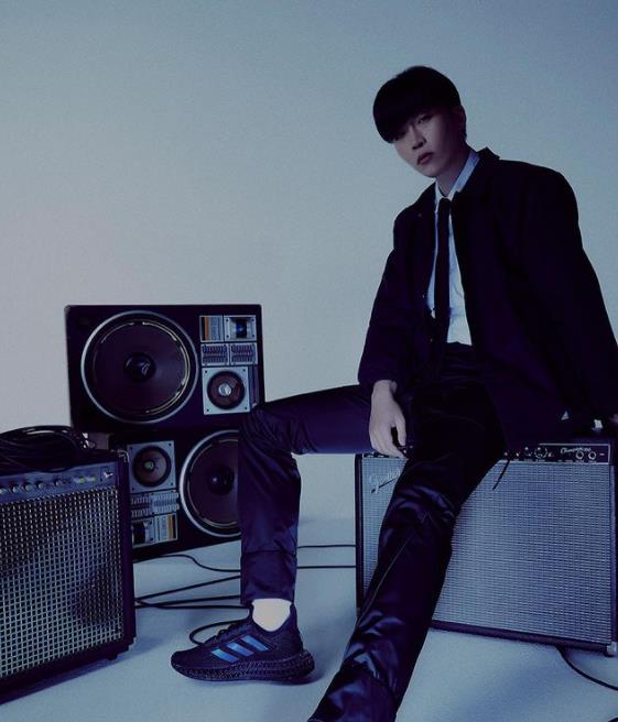 wooga|BTS V、朴叙俊令人称羡友谊！韩娱圈最出名的死党团Wooga Family