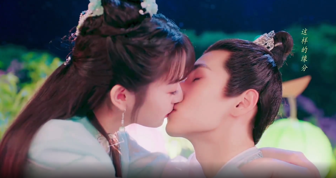 吻戏|老脸一红，这部甜宠剧里的吻戏花样太多了