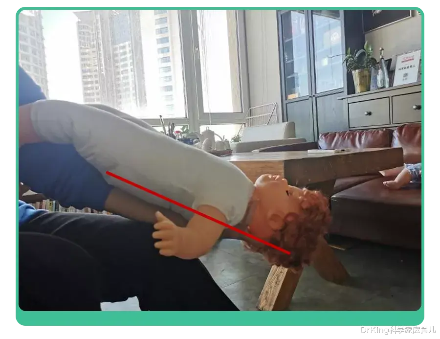 卡喉、窒息！海姆立克法已救超100万人，再忙也要学！