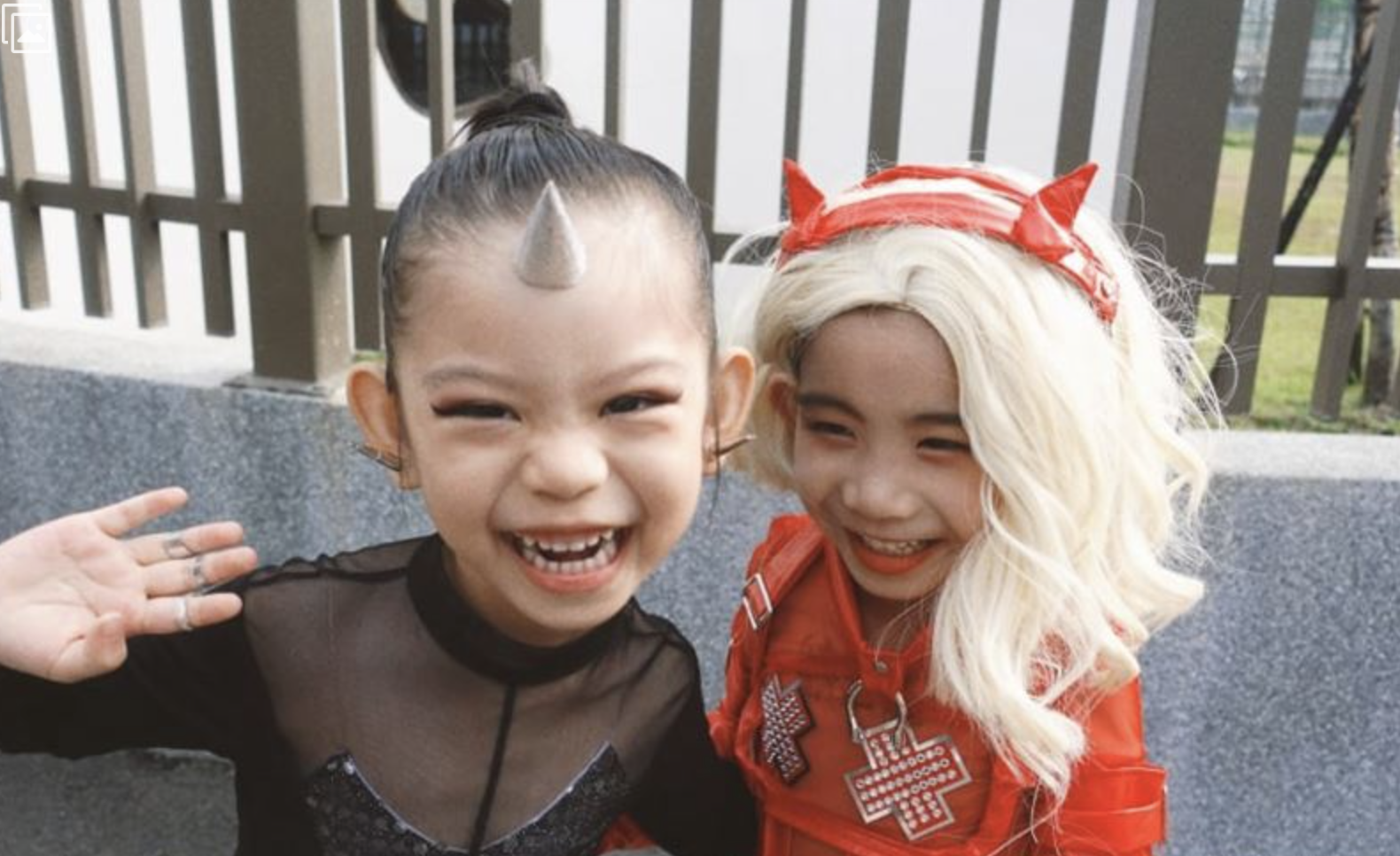 小S|小s万圣节扮《鱿鱼游戏》001号老人，戴白发画皱纹，偶像包袱全无