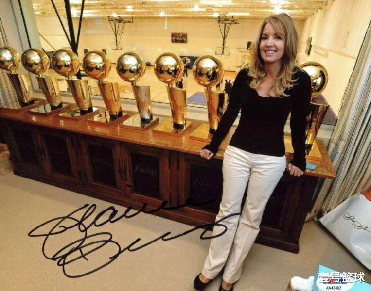 湖人隊|森林狼15億出售成功，如果湖人賣會是多少？差不多兩個籃網(wǎng)