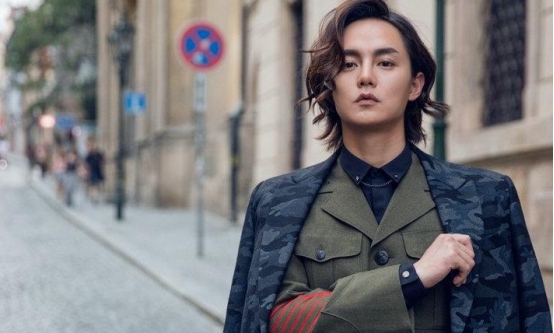 发型|尹正终于减肥成功了,若是比狠,他一定不如孙红雷!