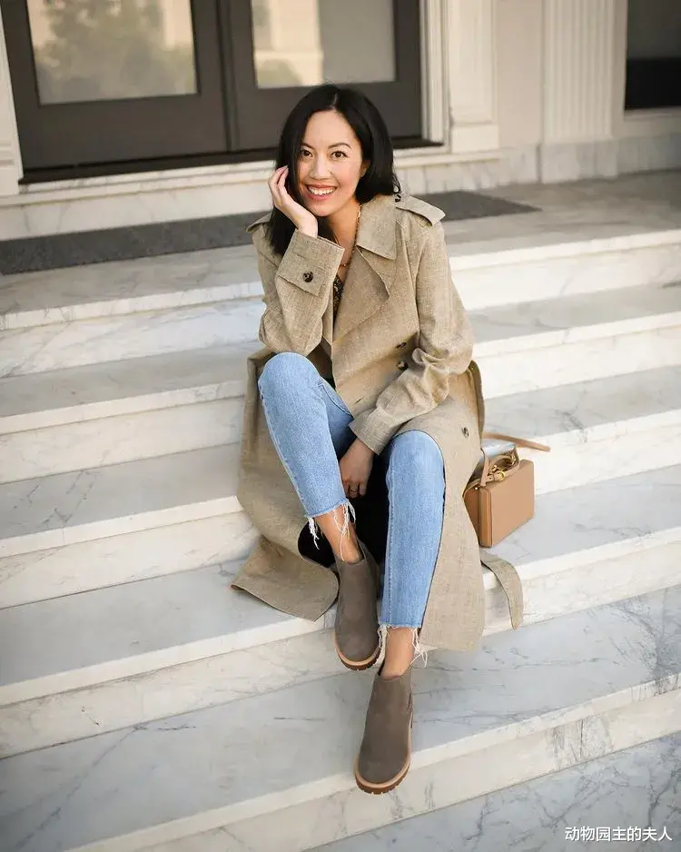 动物园主的夫人 日本博主街拍汇总 冬季大衣里面怎么穿