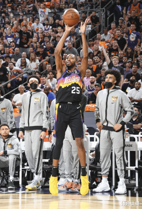 保罗|27+7！24岁天才总决赛爆发，罚球8连中+245场全勤，连你也来抢FMVP