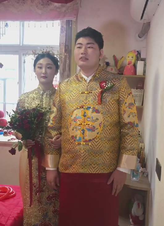 陈亚男|陈妈妈高调喊话全网“有事冲我来,放过亚男”,网友们没让她失望