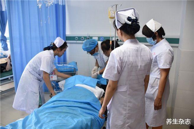 养生杂志 夫妻相继确诊甲状腺癌，提醒：做饭少这1“动作”，甲状腺如“鸟窝”