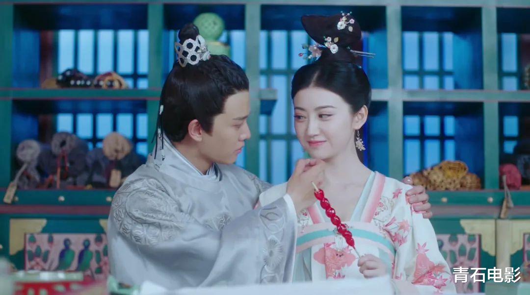 景甜|景甜的“觉悟”，撕开了多少中年女星的“遮羞布”？