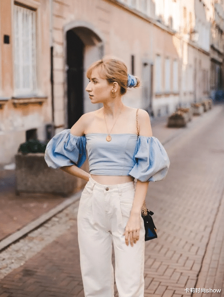 卡莉时尚show|小个子不管穿裙还是穿裤，遵循这3个“原则”，就不会显矮显胖