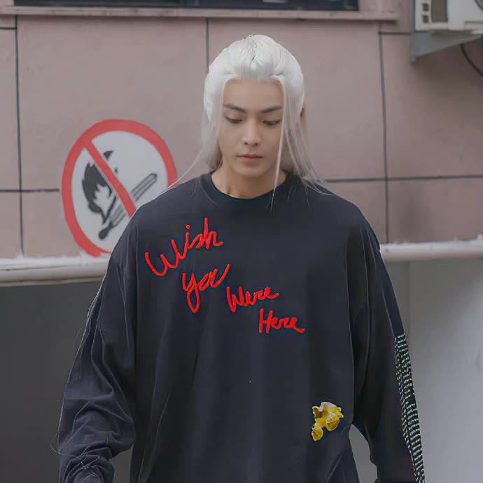 侯明昊|侯明昊再出新剧，古装白衣造型“惊为天人”，网友直呼：太绝了