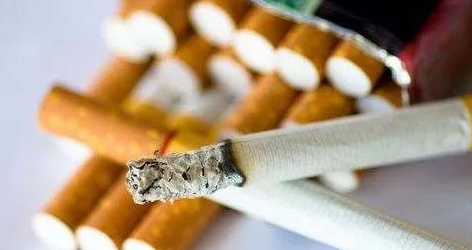 睡眠|经常吸烟的人,睡觉时若没这3个“表现”,肺还会感激你!